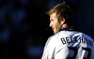 海星体育网址-意甲焦点战，尤文图斯主场迎战克雷莫纳，冲击欧冠区希望依旧—弗拉霍维奇因欧冠梦想扛起进攻大旗