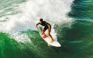 海星体育官网-阿森纳球迷推崇萨卡为全球顶尖右边锋，对亚马尔英超前景提出质疑