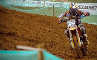 海星体育_韩媒聚焦中国足坛新锐教头，誉其当代希丁克，国足帅位或成下一站