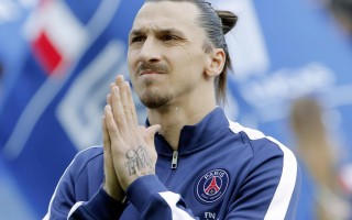 海星体育_朗斯对决巴黎圣日耳曼，半程赛季的世纪冠军争夺战