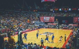 【海星体育app下载】皇马冷静应对维尼修斯遭嘘风波 续约为首务但薪资分歧待解