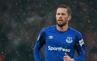 海星体育app下载：无姆巴佩时代皇马展现恐怖统治力，团队足球哲学终结巨星依赖症