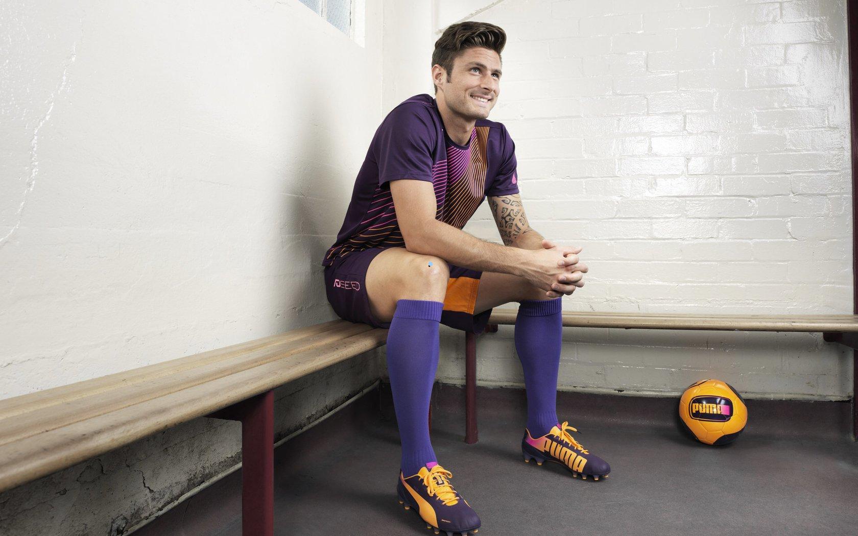 【海星体育】英联杯前瞻，纽卡对决曼城，阿隆森转会风波起，瓜迪奥拉帅位亮红灯-第2张图片-海星体育-全球体育赛事直播与实时比分平台