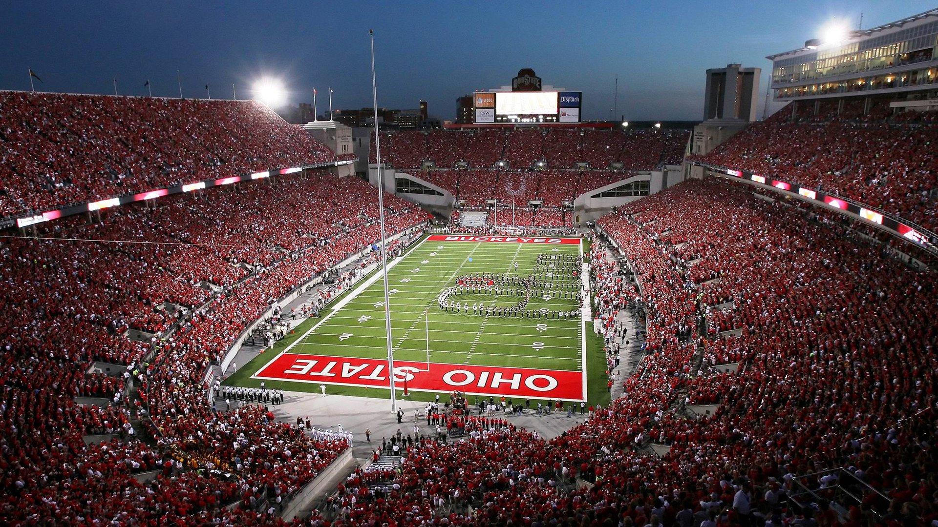 海星体育官网|风暴中心的伯纳乌，漫天嘘声与辞职呐喊，银河战舰遭遇信任危机-第1张图片-海星体育-全球体育赛事直播与实时比分平台